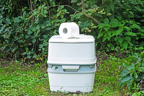 Portable bathroom rental in Shadeland, IN